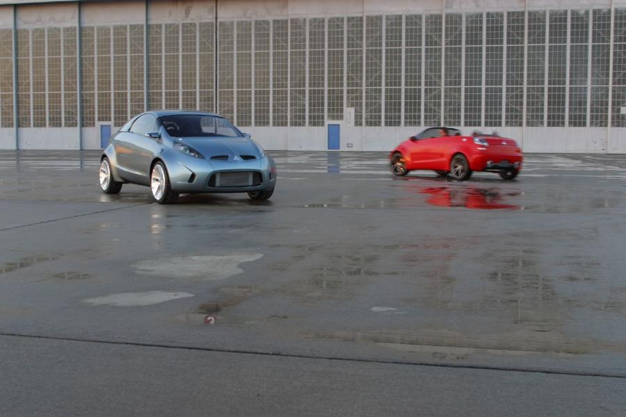  Mitsubishi Tarmac Spyder Concept 2003 года  (фото 15 из 17)
